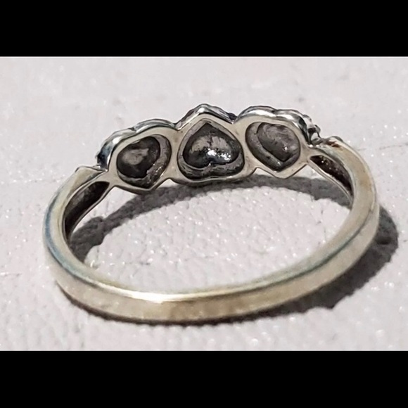 Triple heart ring - Picture 2 of 3